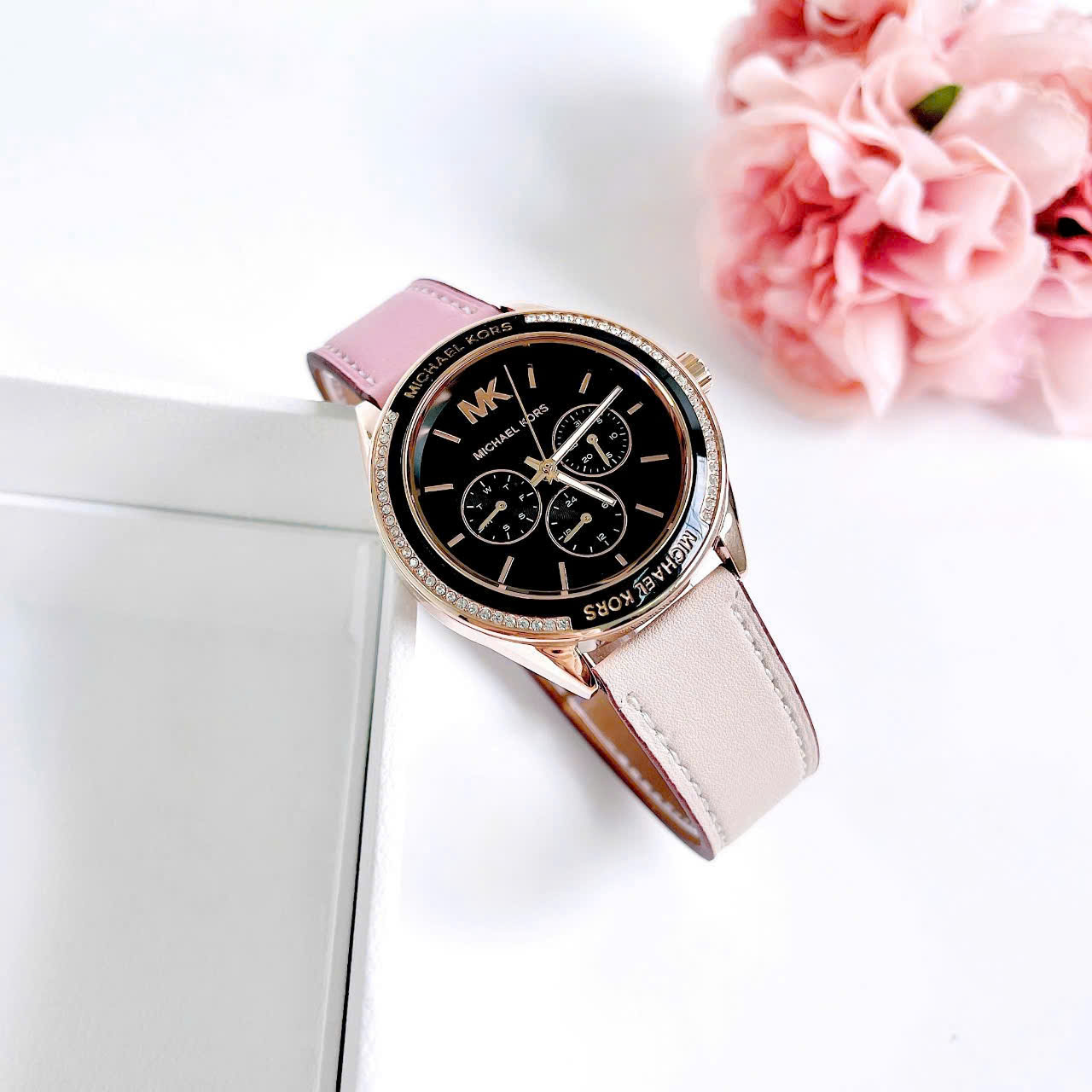 Đồng hồ đeo tay MK nữ Michael Kors Quartz Black Silicon Strap Women s Watch MK6944 12