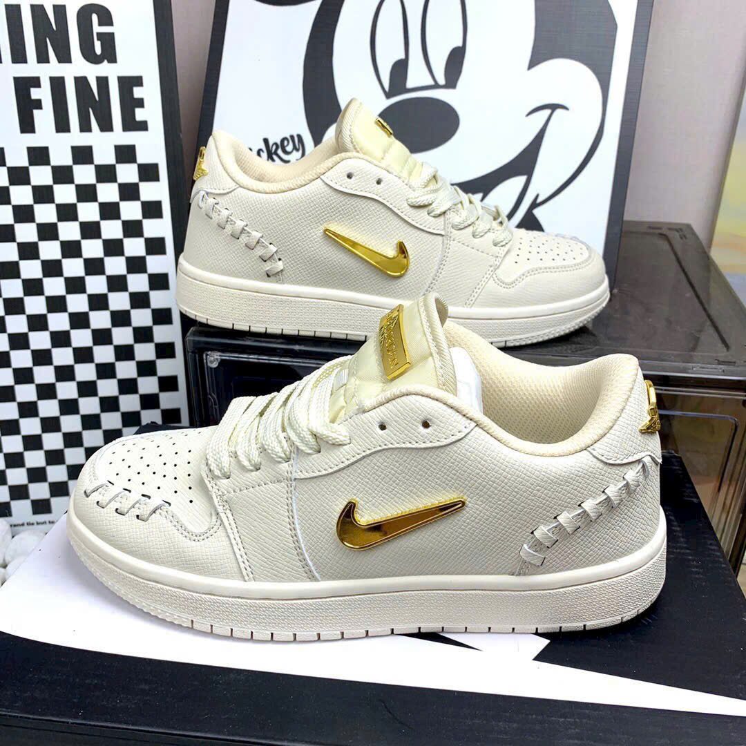 Giày thể thao Nike nữ Air Jordan 1 Low Method of Make Womens Shoes Sail Metallic Gold FN5032-100 13