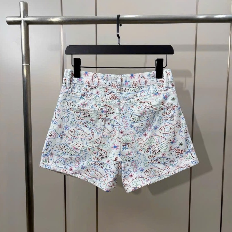 Quần short nữ thời trang Chanel họa tiết limited 9