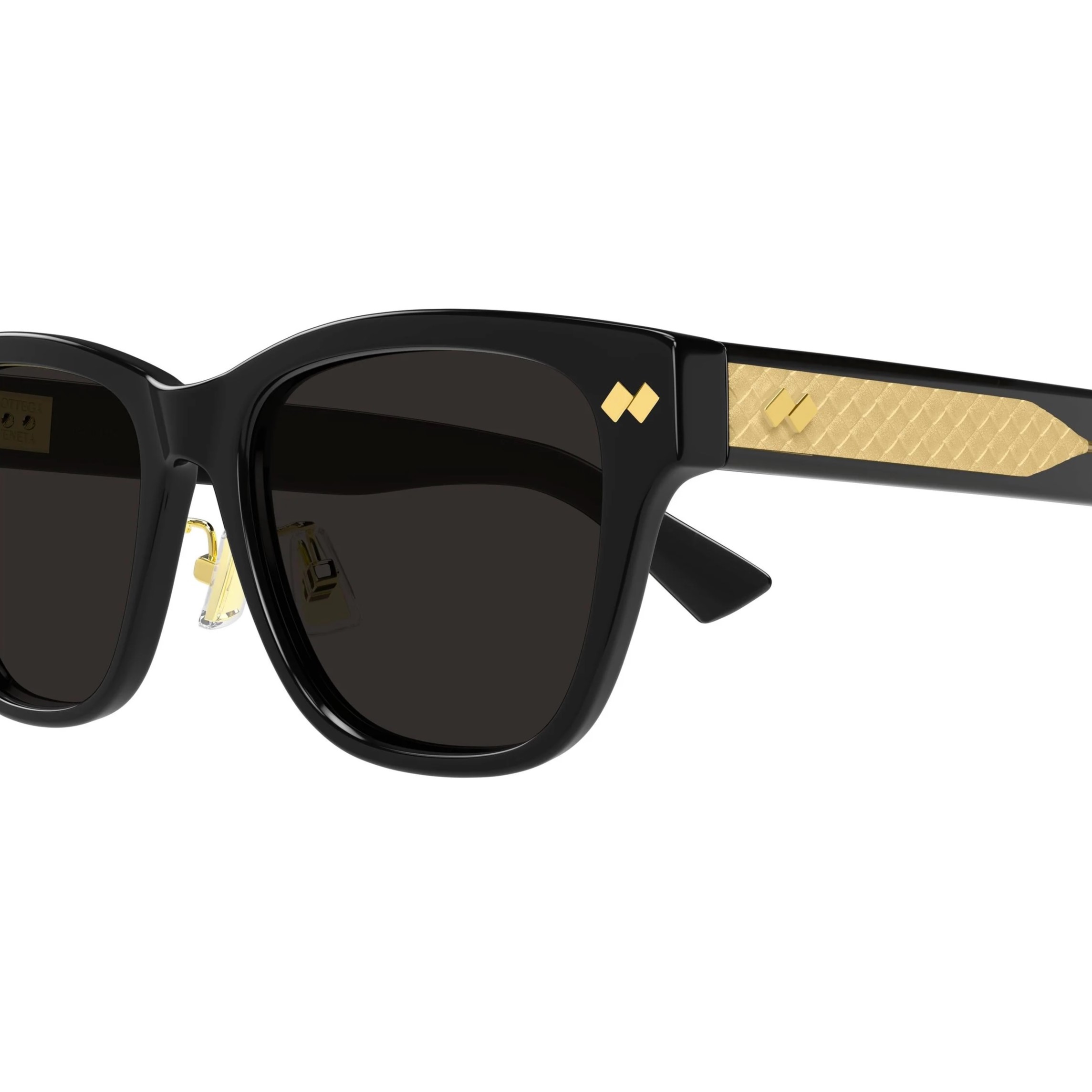 Kính mát Bottega Veneta Intrecciato Panthos Sunglasses Black BV1441S 1