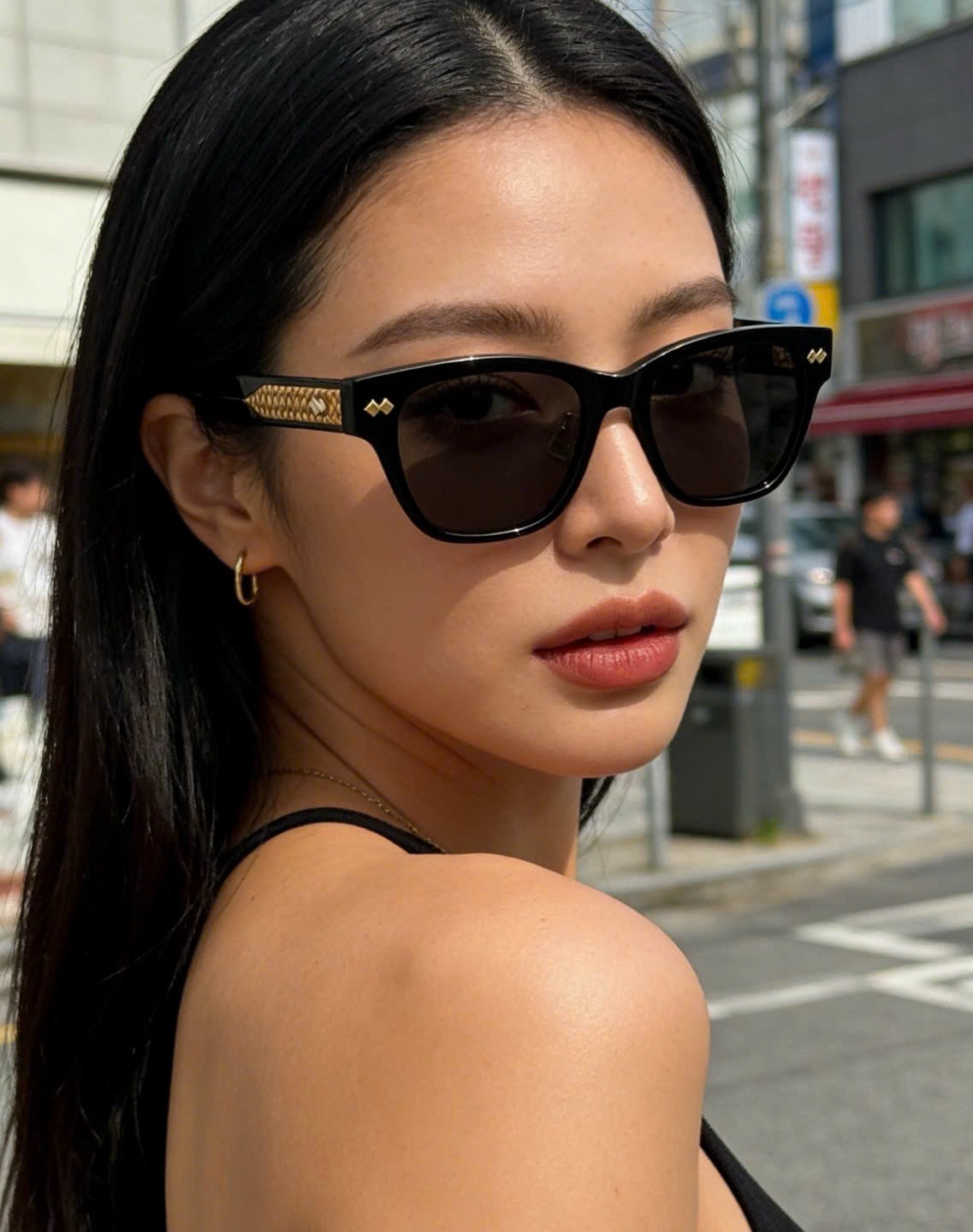 Kính mát Bottega Veneta Intrecciato Panthos Sunglasses Black BV1441S 7