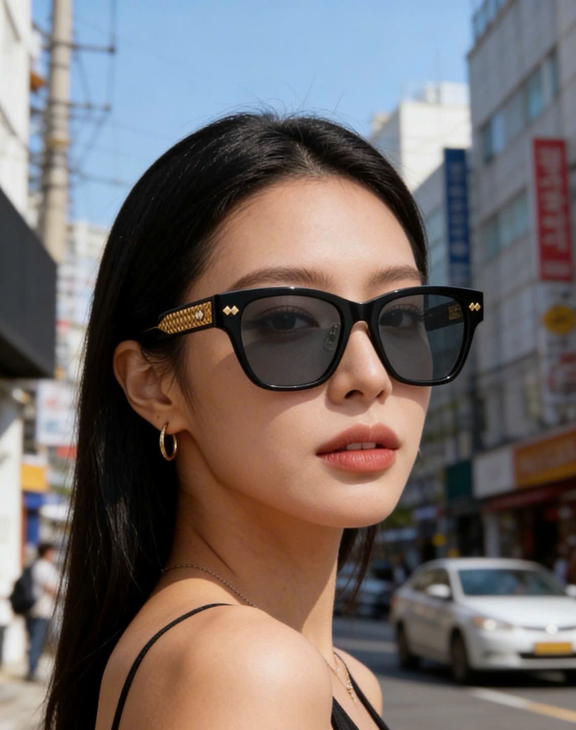Kính mát Bottega Veneta Intrecciato Panthos Sunglasses Black BV1441S 16