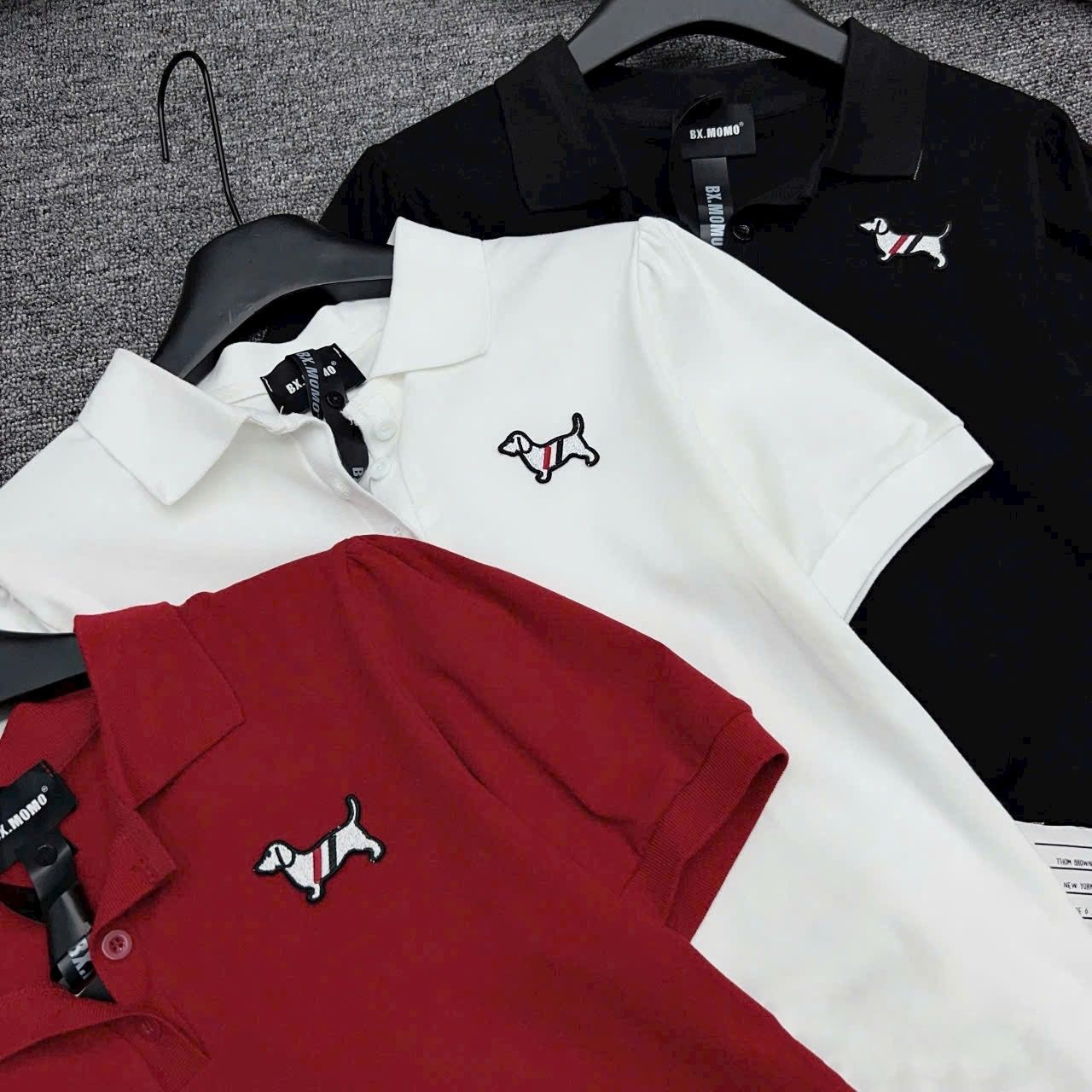 Áo thun nữ thời trang cổ bẻ Thom Browne 1