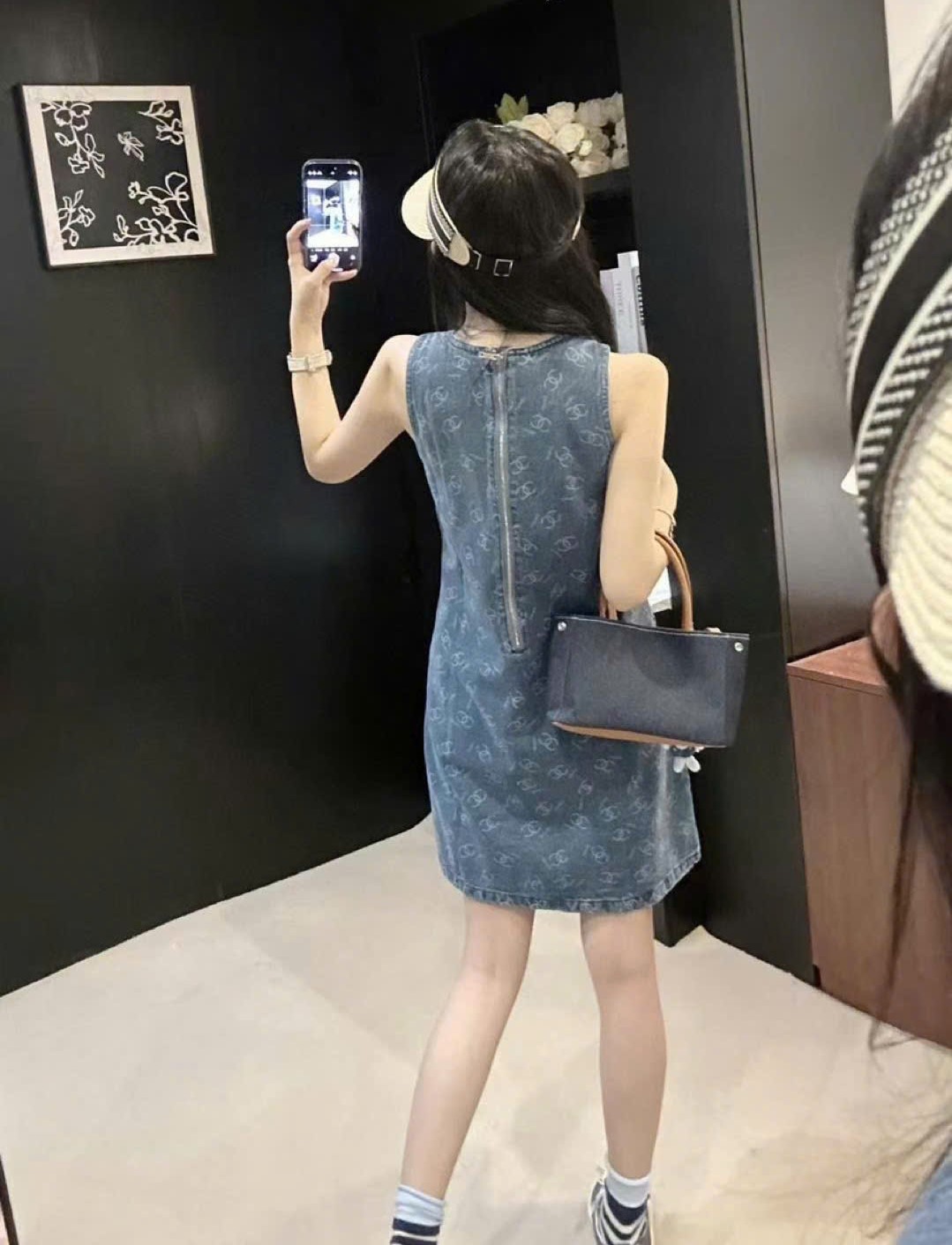 Đầm jean thời trang chanel sát nách xanh dương có túi 6