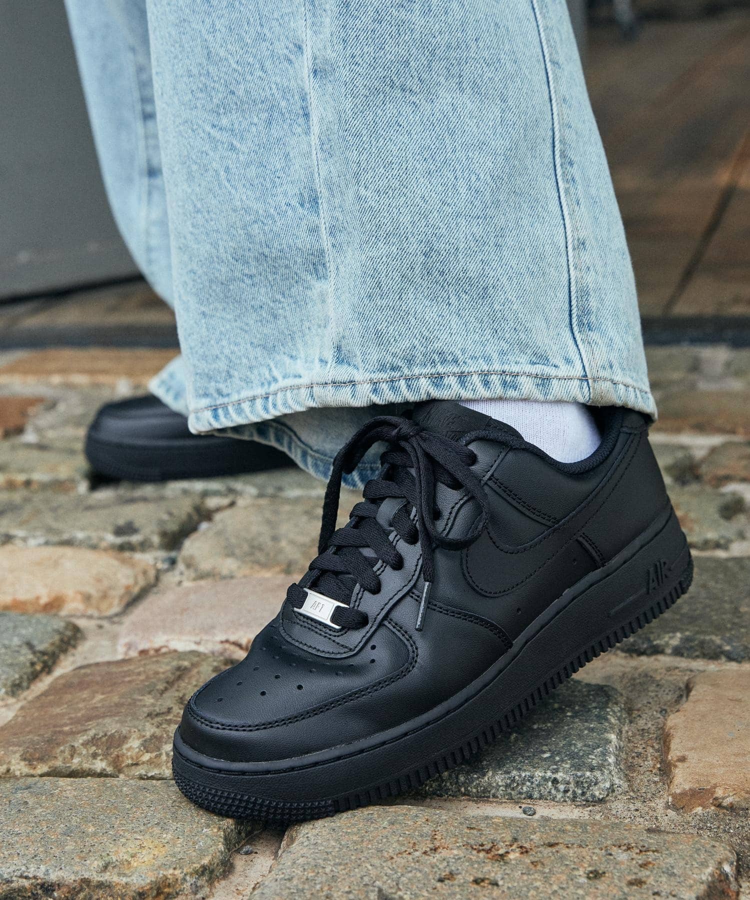 Giày sneakers đen Nike Air Force 1 07 Black CW2288-001 3
