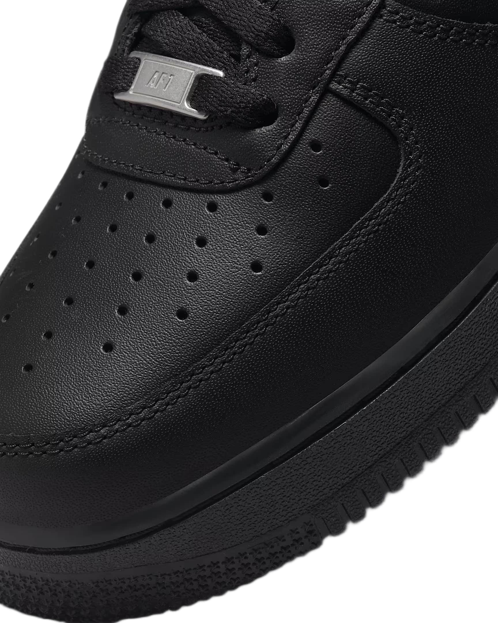 Giày sneakers đen Nike Air Force 1 07 Black CW2288-001 13