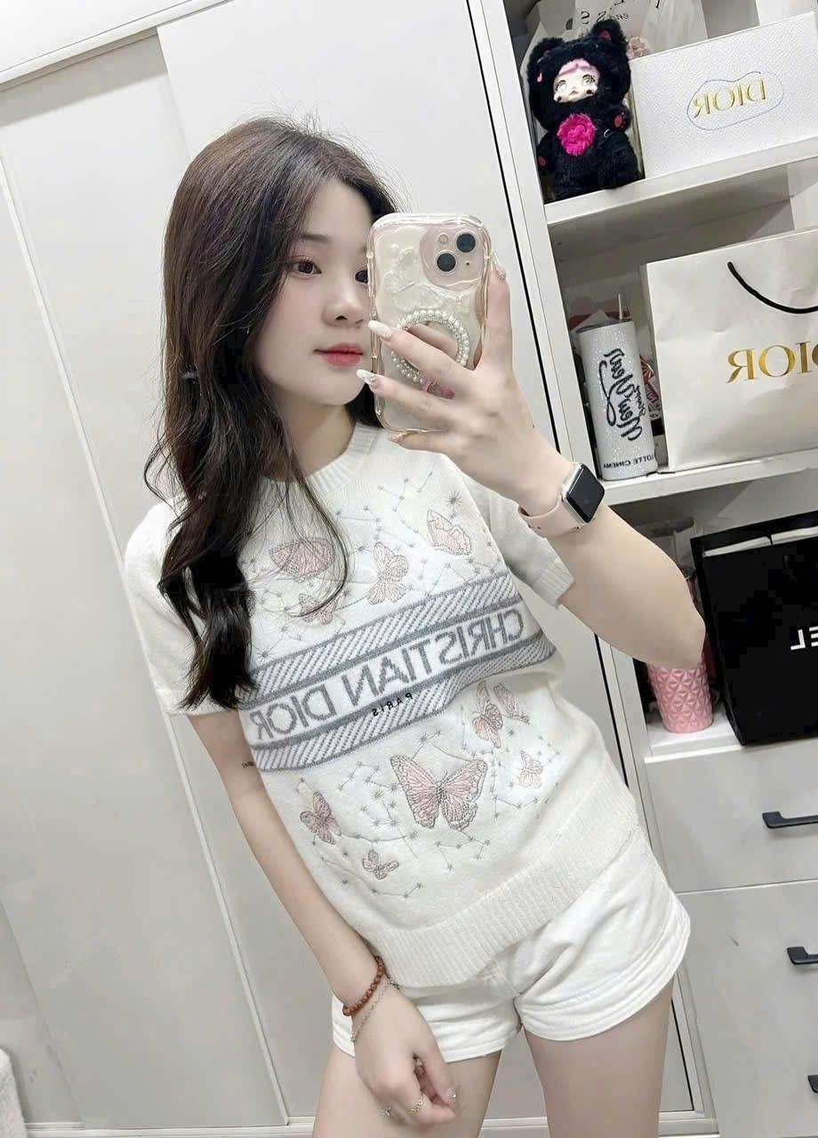 Áo len trắng nữ Dior họa tiết bướm 6