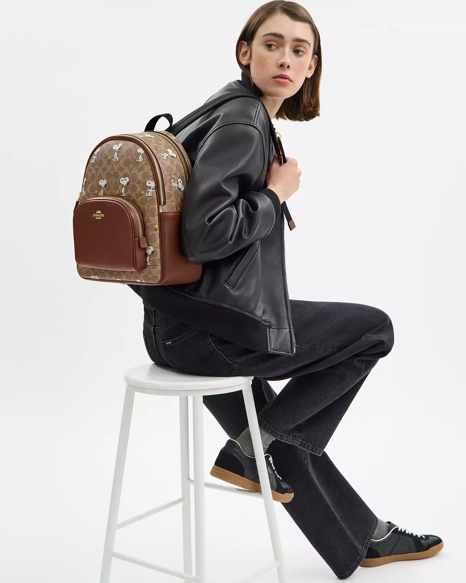 Ba lô Coach X Peanuts Court Backpack In Signature Canvas With Snoopy Print CBM25 1