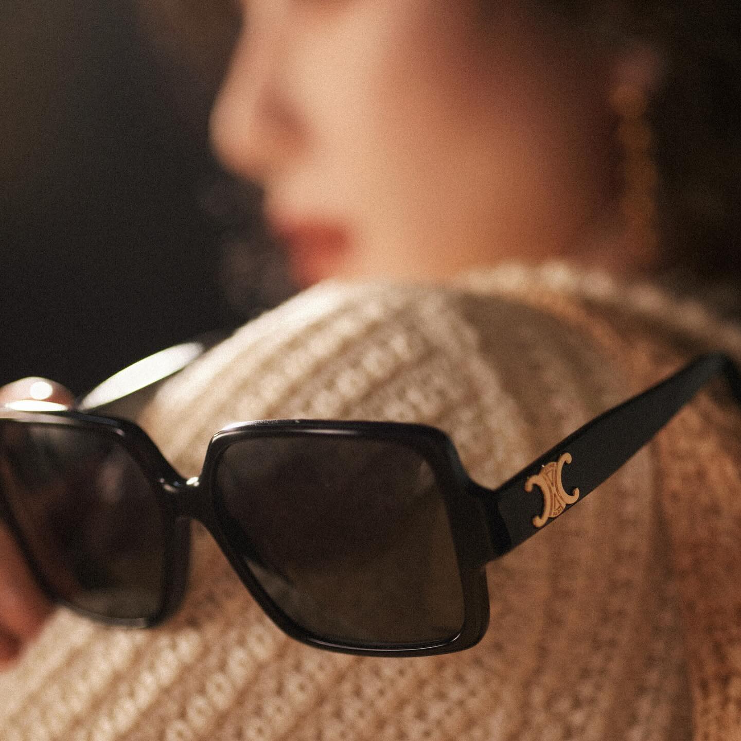 Kính mát Celine Triomphe 16 sunglasses in Acetate Black 7
