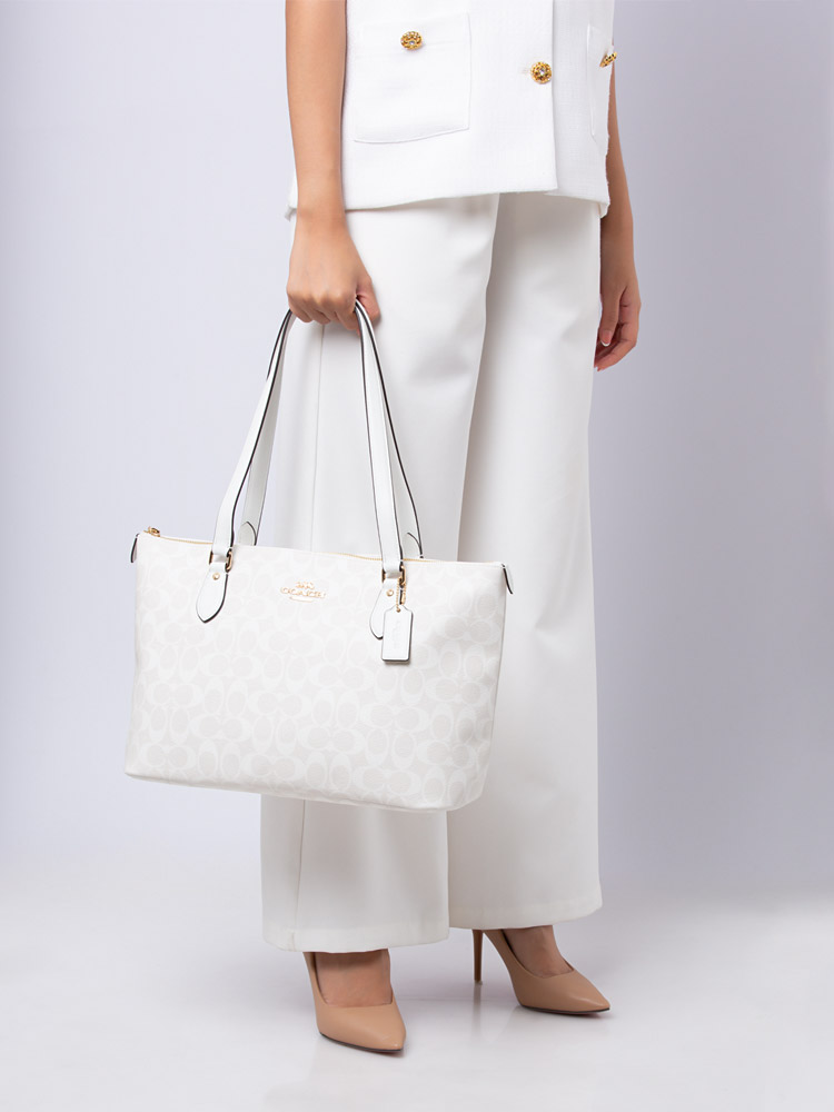 Túi xách Tote Nữ Coach Gallery Tote Bag In Signature Canvas Glacier White CW381 8