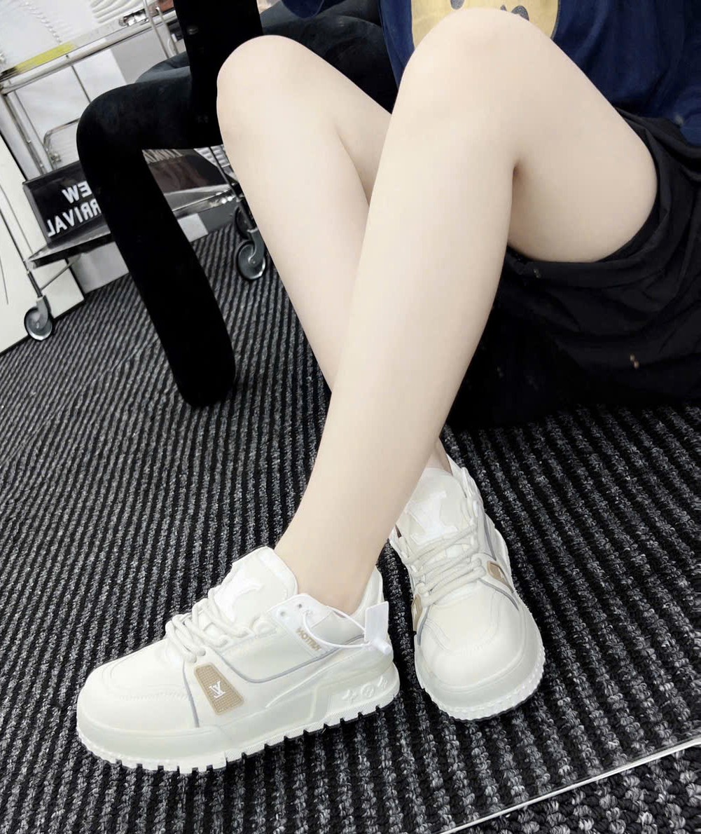 Giày Thể Thao nữ LV Louis Vuitton Trainer Maxi Sneaker White 2