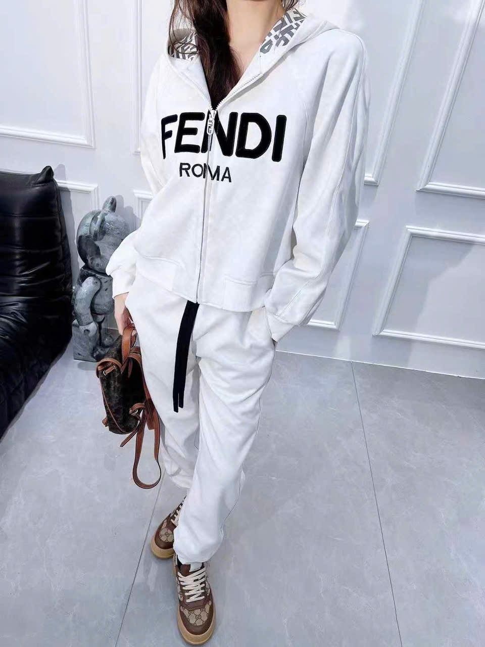 Combo bộ áo quần màu trắng Fendi 5