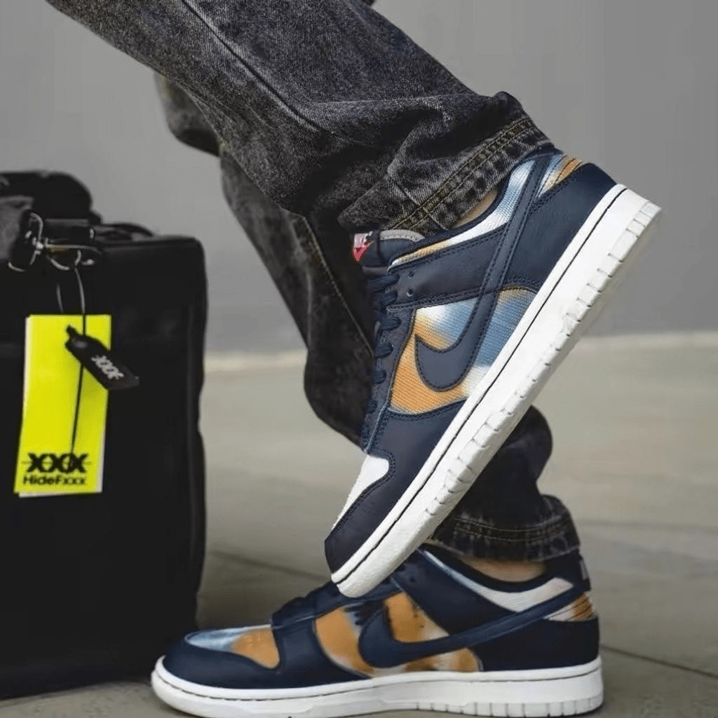 Giày thể thao Nike Dunk Low Graffiti Surfaces in an Alternate Navy Colorway DM0108-400 7