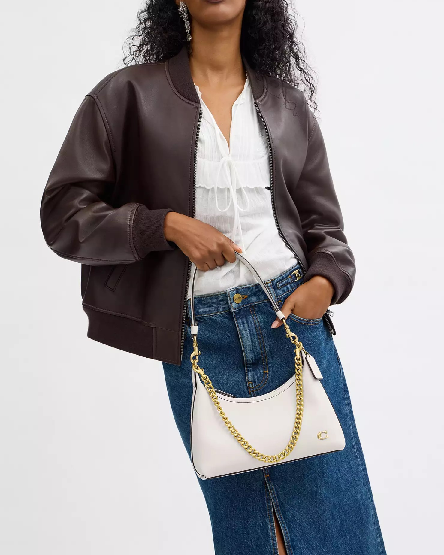Túi kẹp nách nữ Coach Juliet Shoulder Bag 25 Smooth Leather Chalk CW640 11