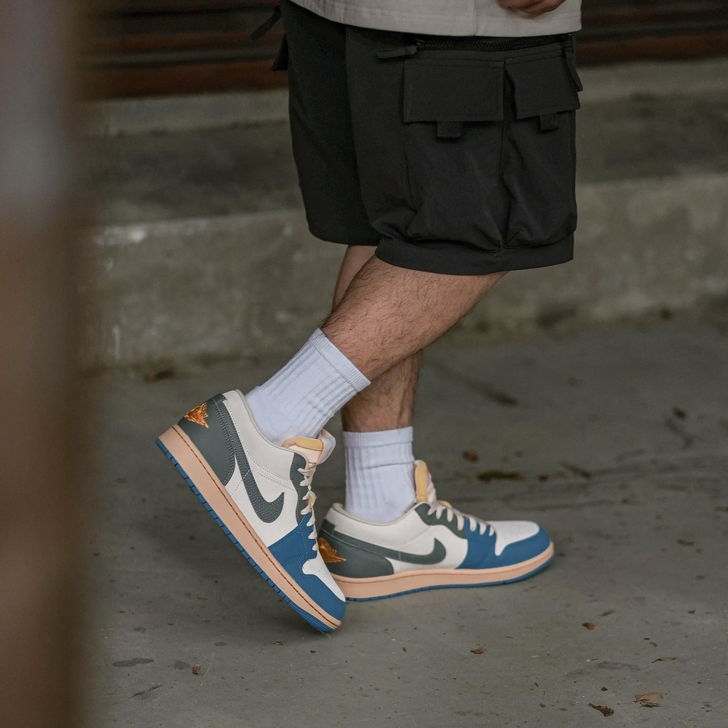 Giày thể thao Nike Air Jordan 1 Low Tokyo 96 DZ5376-469 8