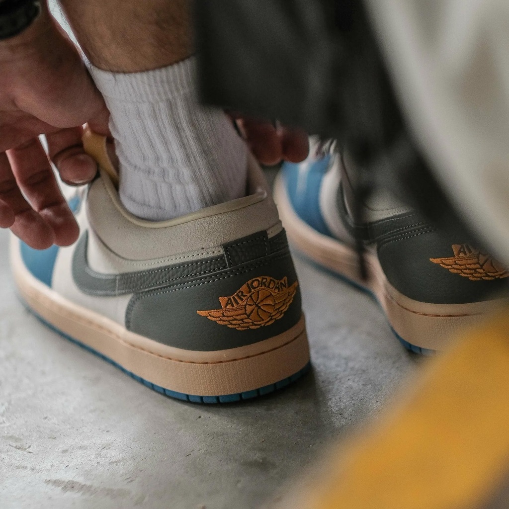 Giày thể thao Nike Air Jordan 1 Low Tokyo 96 DZ5376-469 13