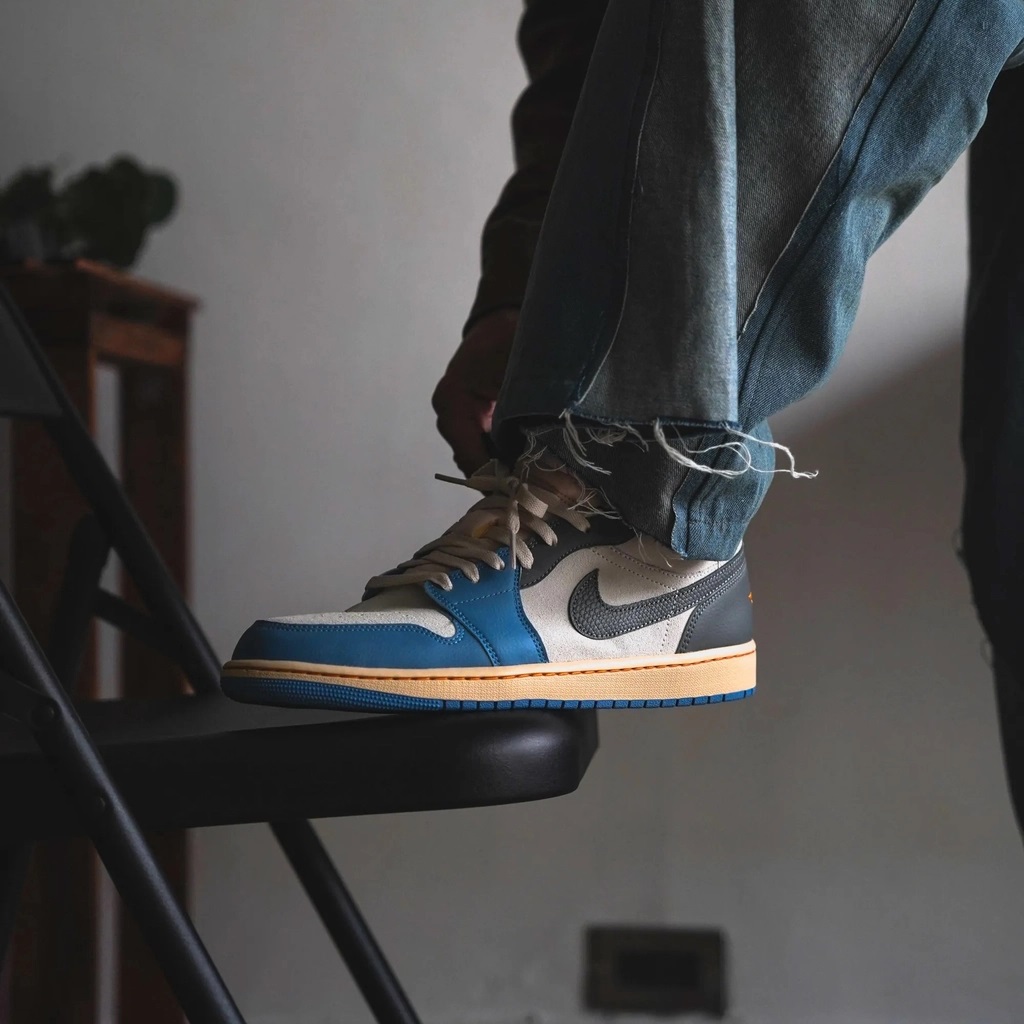 Giày thể thao Nike Air Jordan 1 Low Tokyo 96 DZ5376-469 14