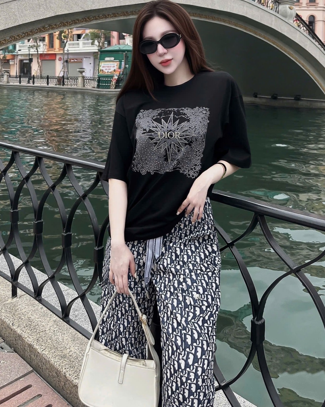 Combo áo thun nữ quần dài in họa tiết thời trang Dior 2