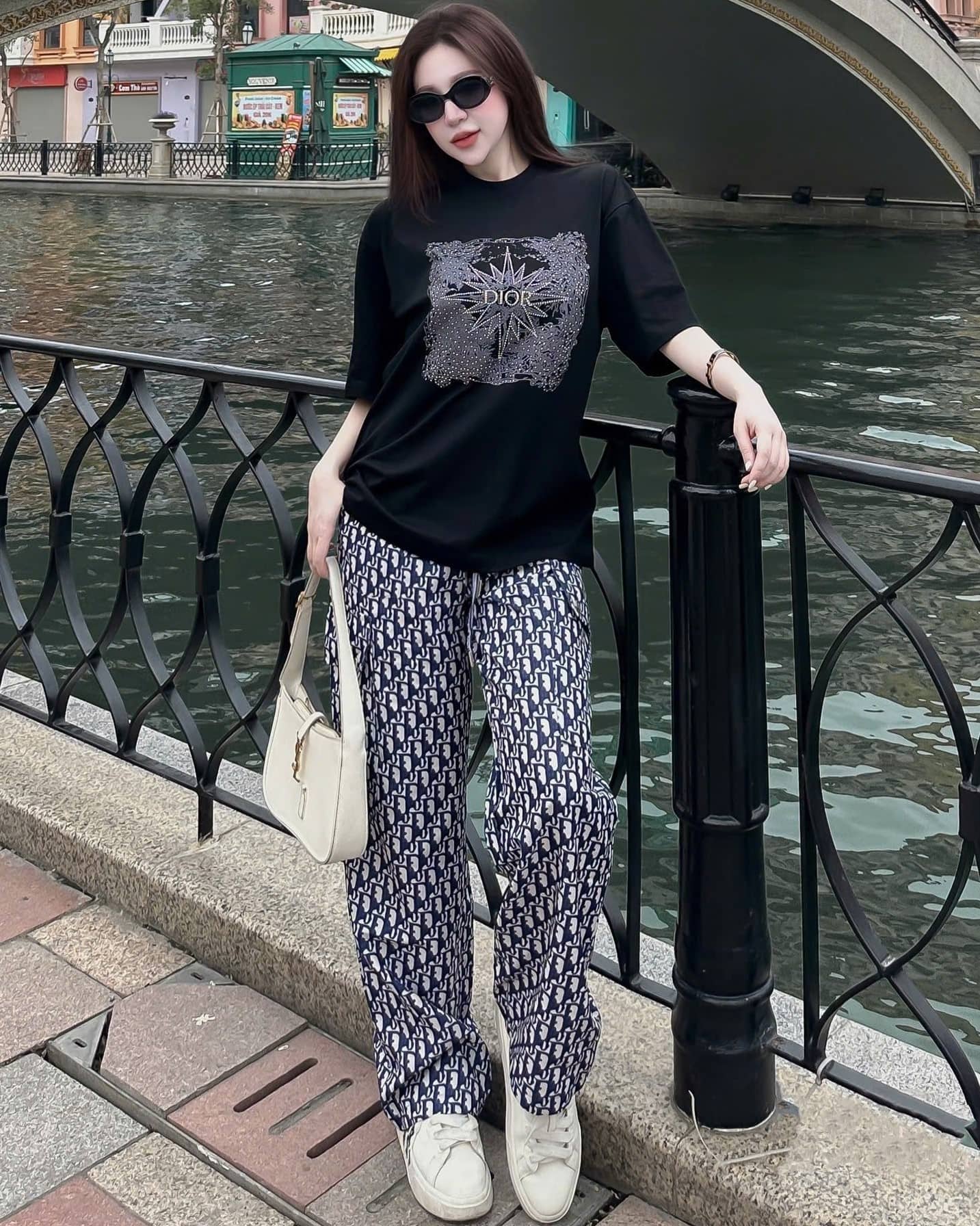 Combo áo thun nữ quần dài in họa tiết thời trang Dior 3