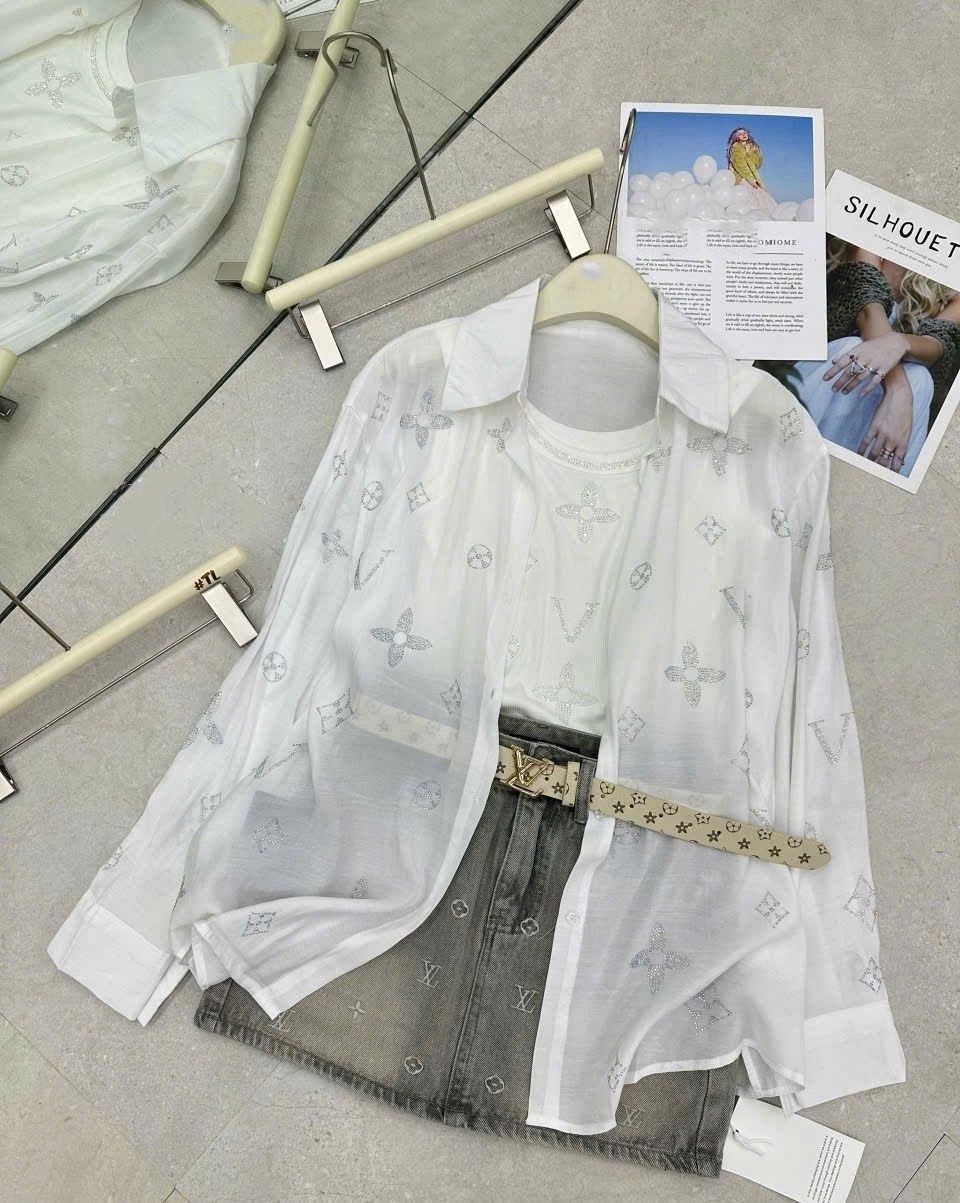 Combo áo sơ mi tơ lụa váy jean kèm dây nịt Louis Vuitton 3