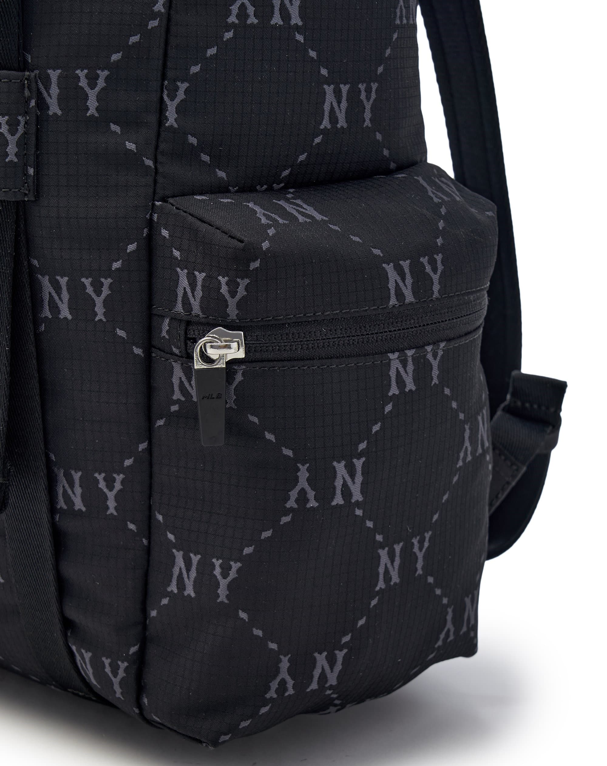 Ba lô MLB Diamond Monogram Sportive Backpack New York Yankees Black 3ABKM035N-50BKS 8