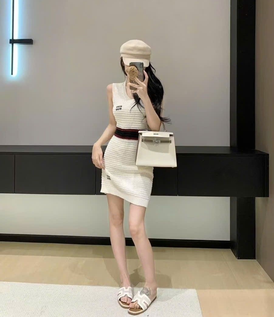 Đầm thun thời trang dáng ôm sát nách trắng Miu Miu 3