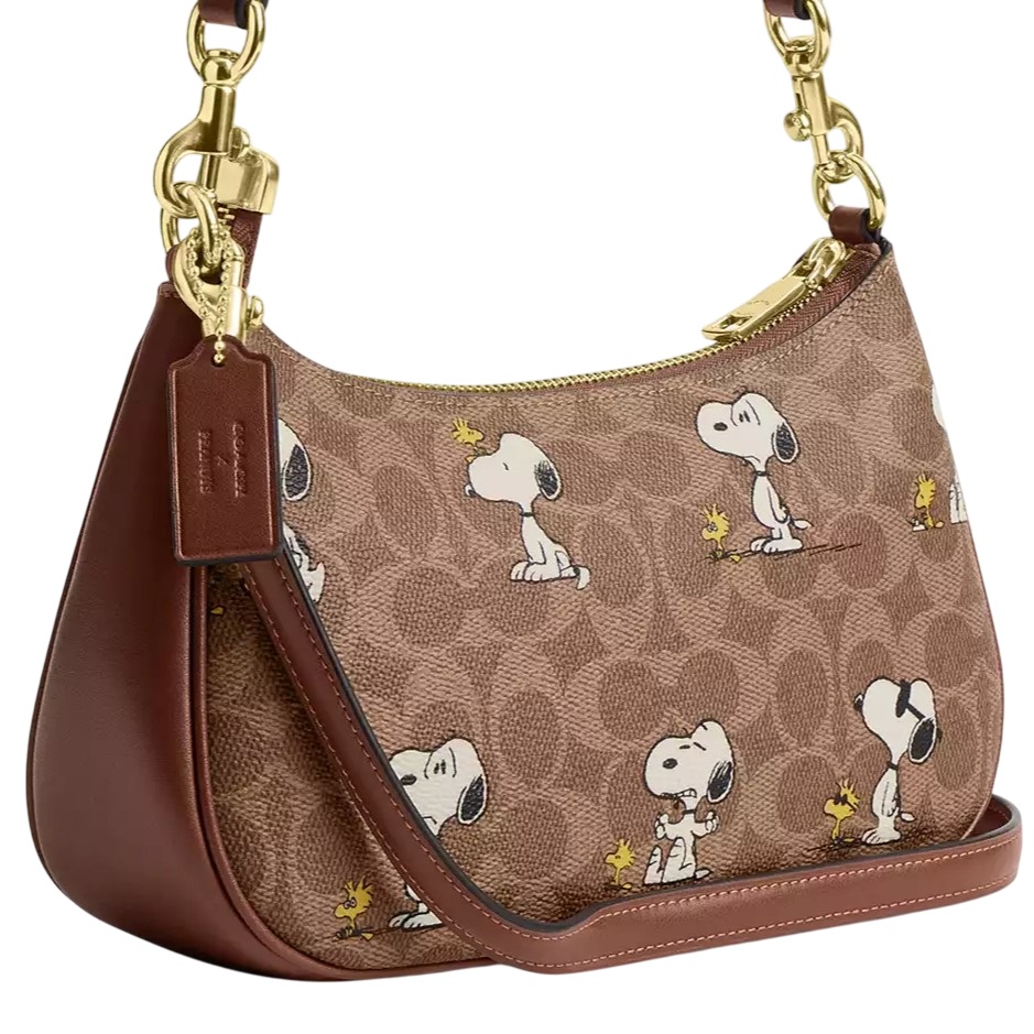 Túi đeo chéo Coach X Peanuts Teri Shoulder Bag In Signature Canvas With Snoopy Print CBJ88 3