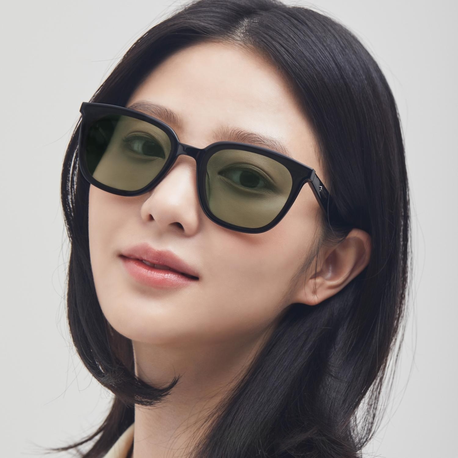 Kính mát Gentle Monster Lilit 01(K) Green Tinted Lenses Square Acetate Flatbar Frame 13