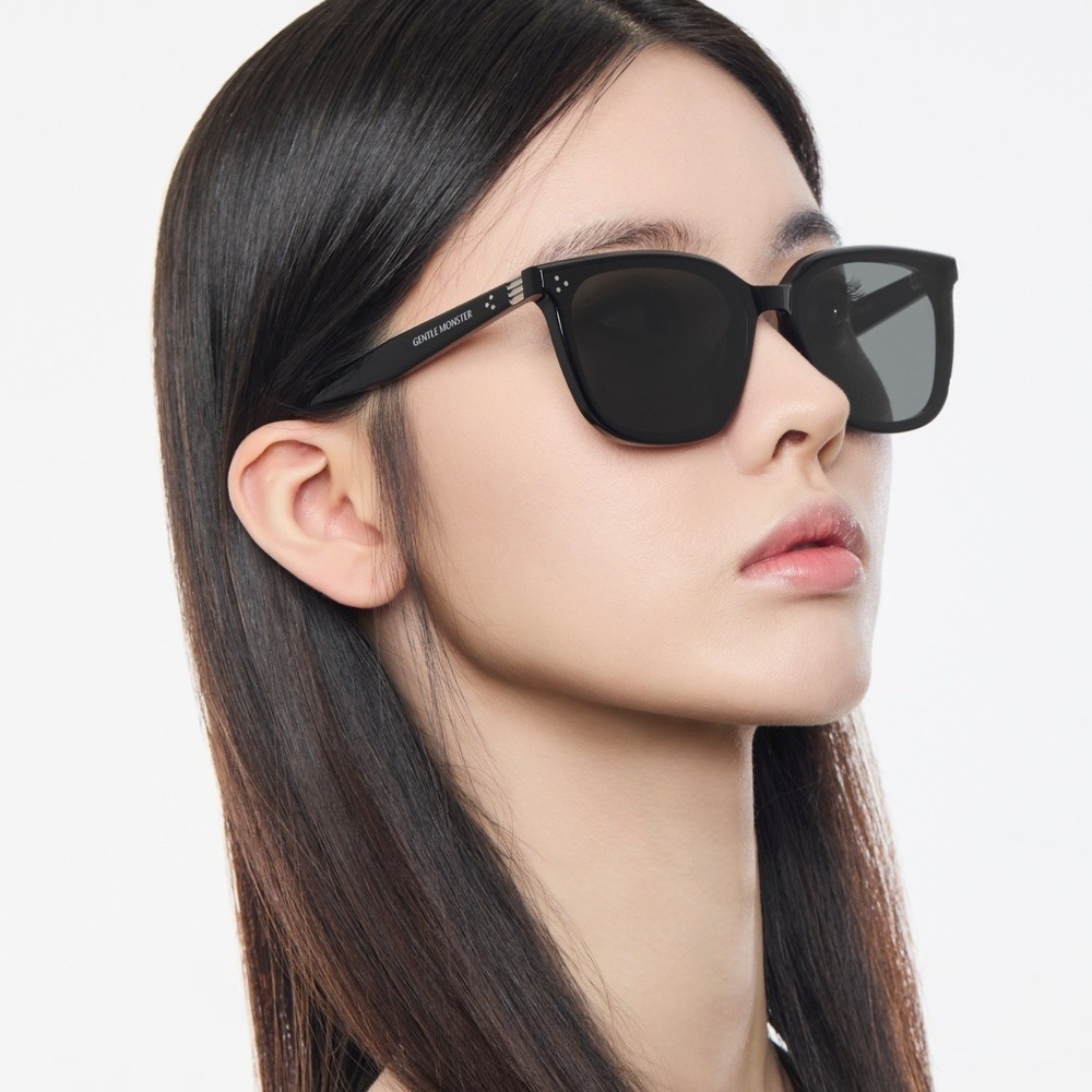 Kính GM Gentle Monster By Row 01 Black Lenses Black Acetate Frame 25