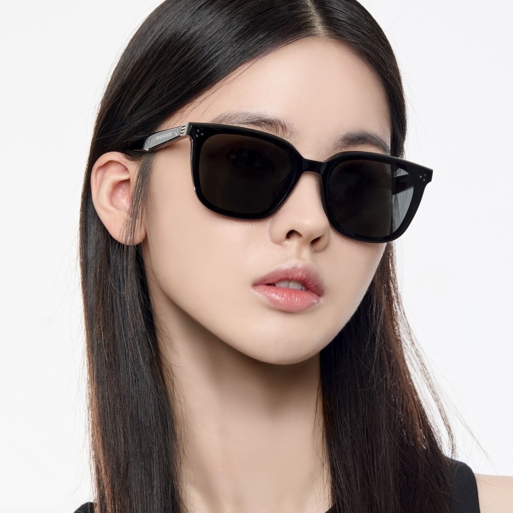 Kính GM Gentle Monster By Row 01 Black Lenses Black Acetate Frame 27