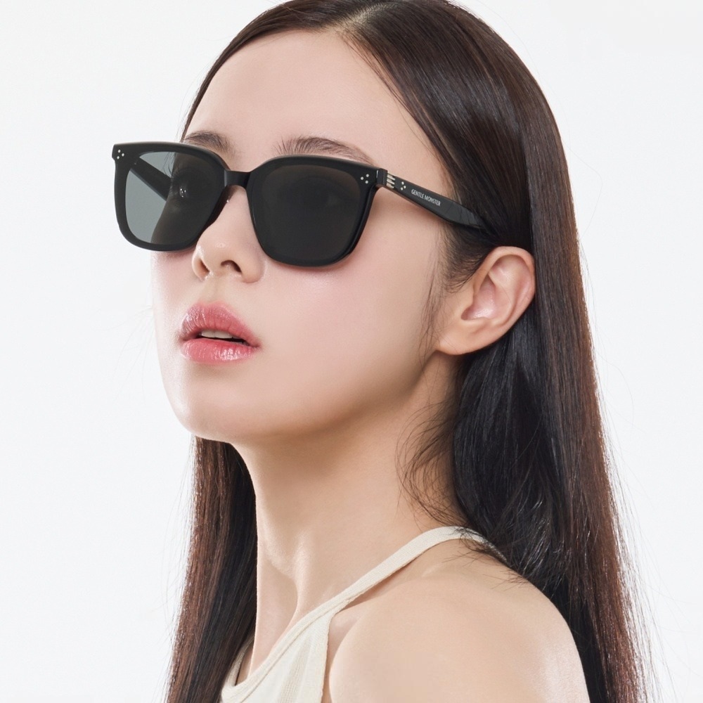 Kính GM Gentle Monster By Row 01 Black Lenses Black Acetate Frame 28
