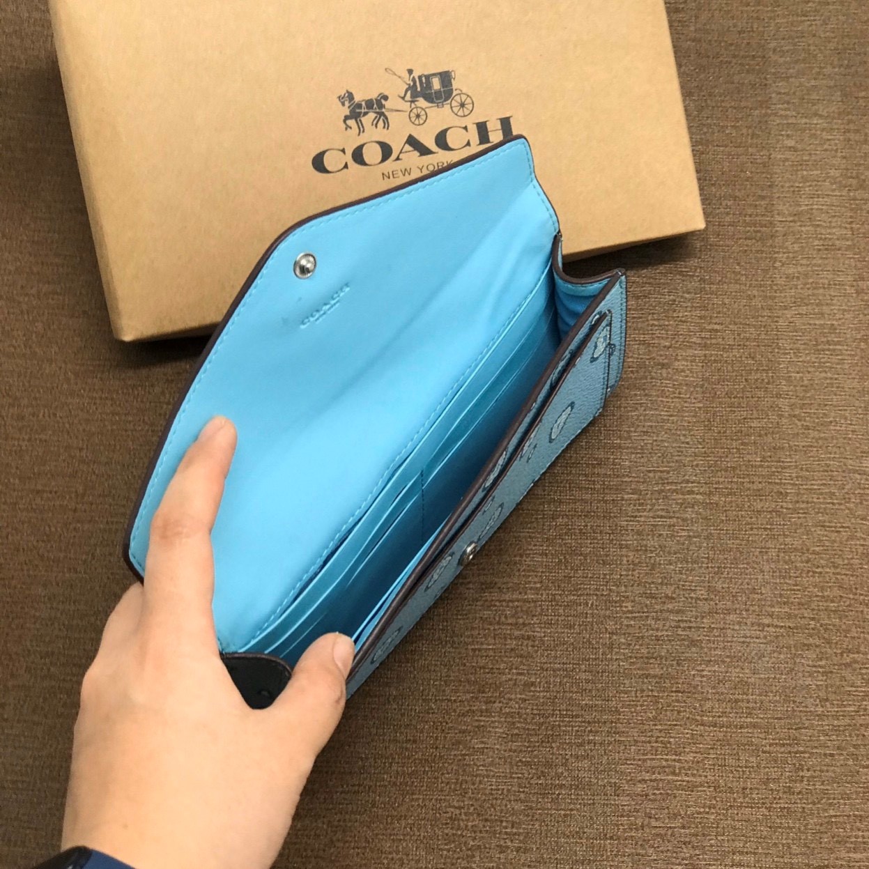 VÍ NỮ DÀI COACH TRÁI TIM CAO CẤP | COACH NEW YORK WALLET 3