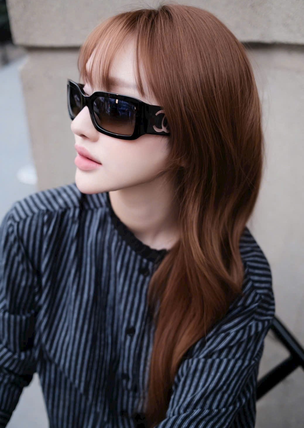 Kính mát Chanel Rectangle Sunglasses With Acetate Frame Black 5526 5