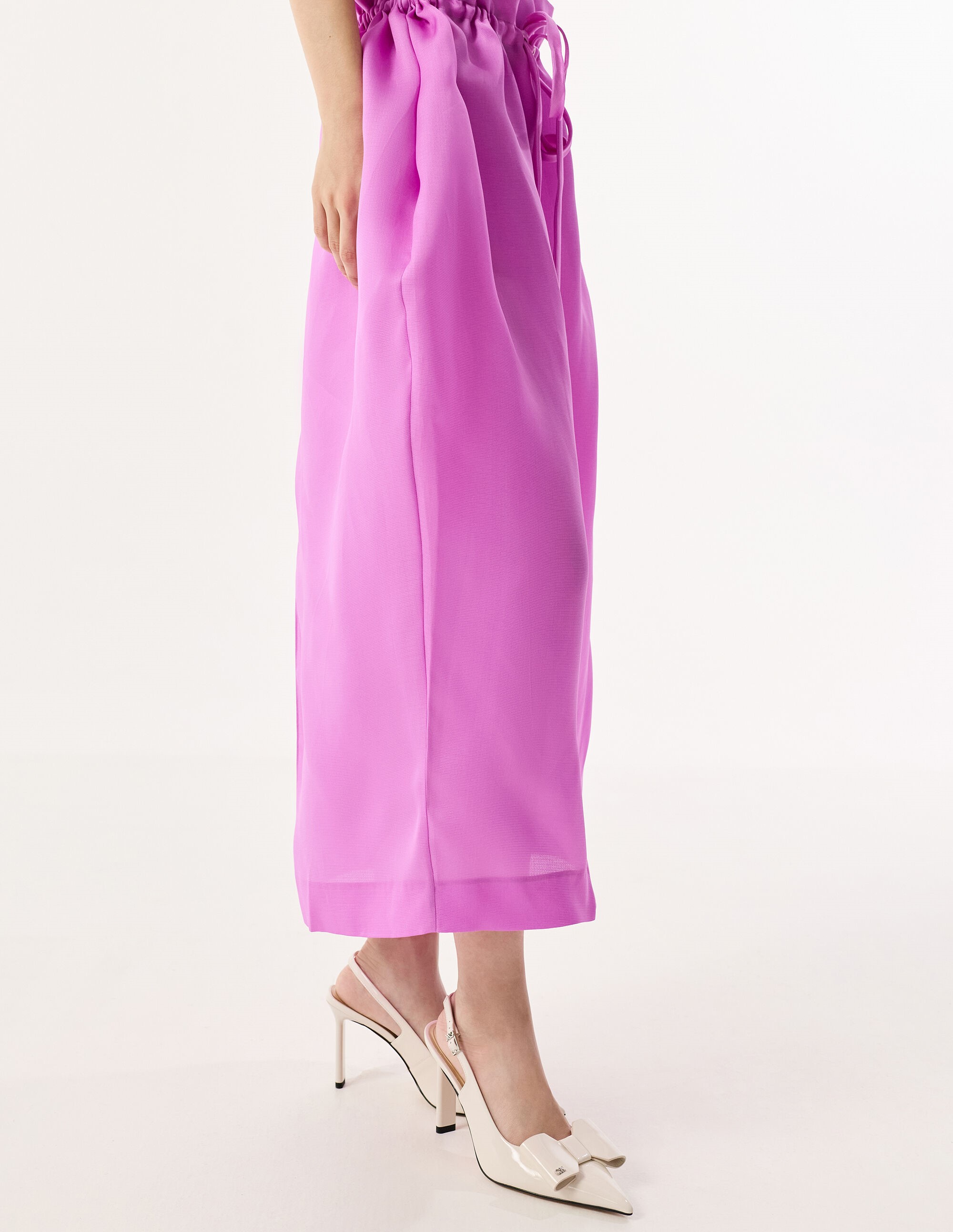 Giày nữ CNK Charles Keith Sandals cao gót Lu Patent Leather Bow Blade-Heel Slingback Pumps Chalk 4