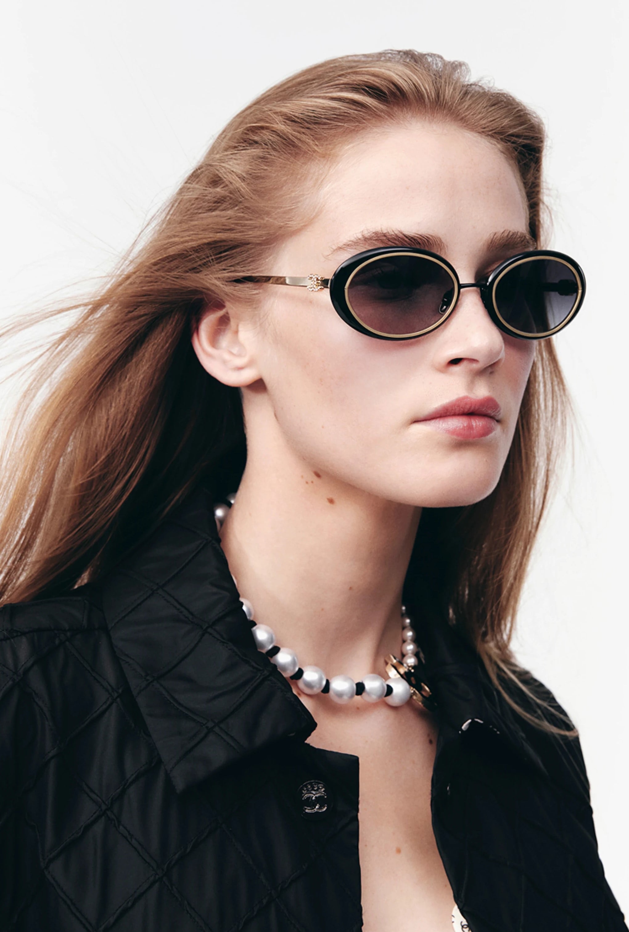 Mắt kính Chanel Oval Sunglasses Black 9578B 2