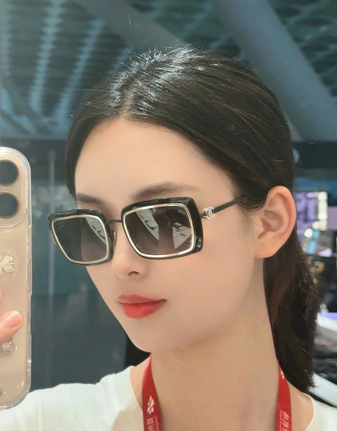 Mắt kính Chanel dáng chữ nhật Rectangle Sunglasses Metal Black Gold 9576B 5