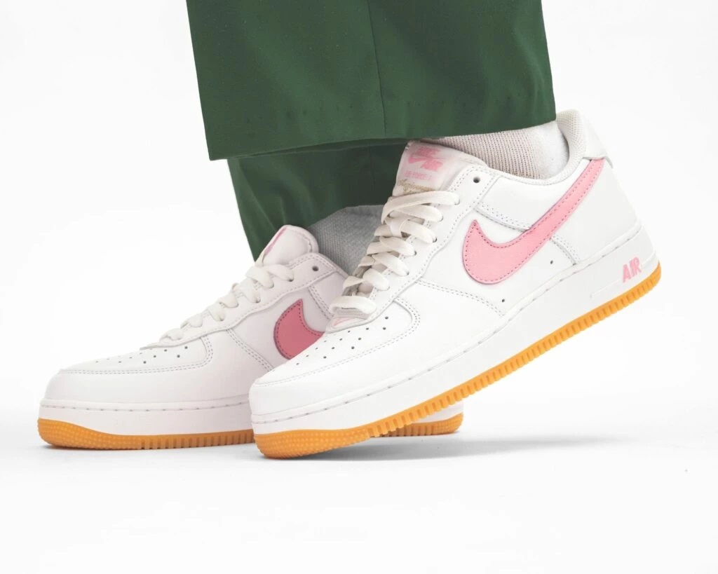 Giày thể thao Nike nữ Air Force 1 Low Retro Colour of the Month DM0576-101 13