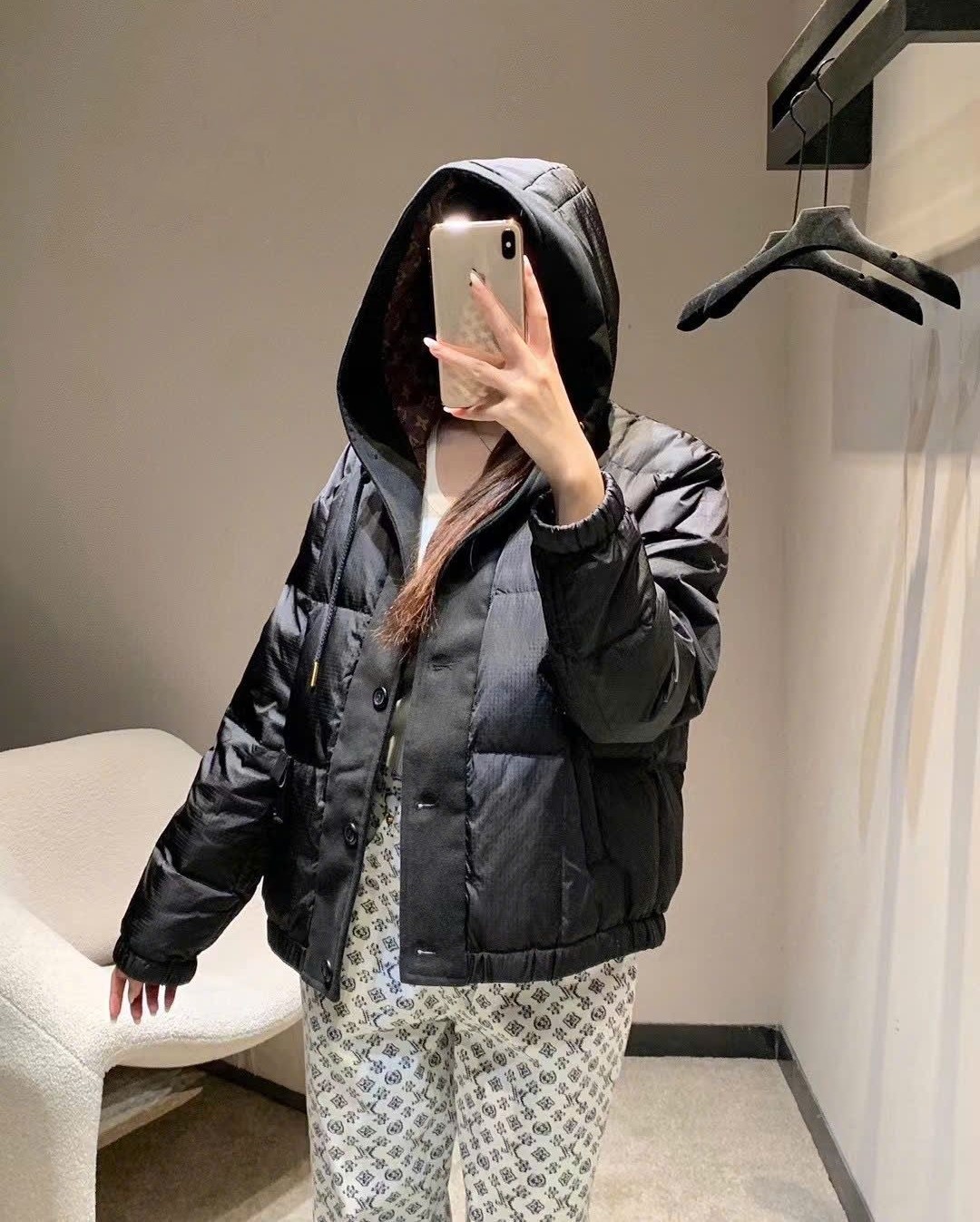 Áo khoác nữ có nón Louis Vuitton Hooded Quilted Ripstop Jacket 2