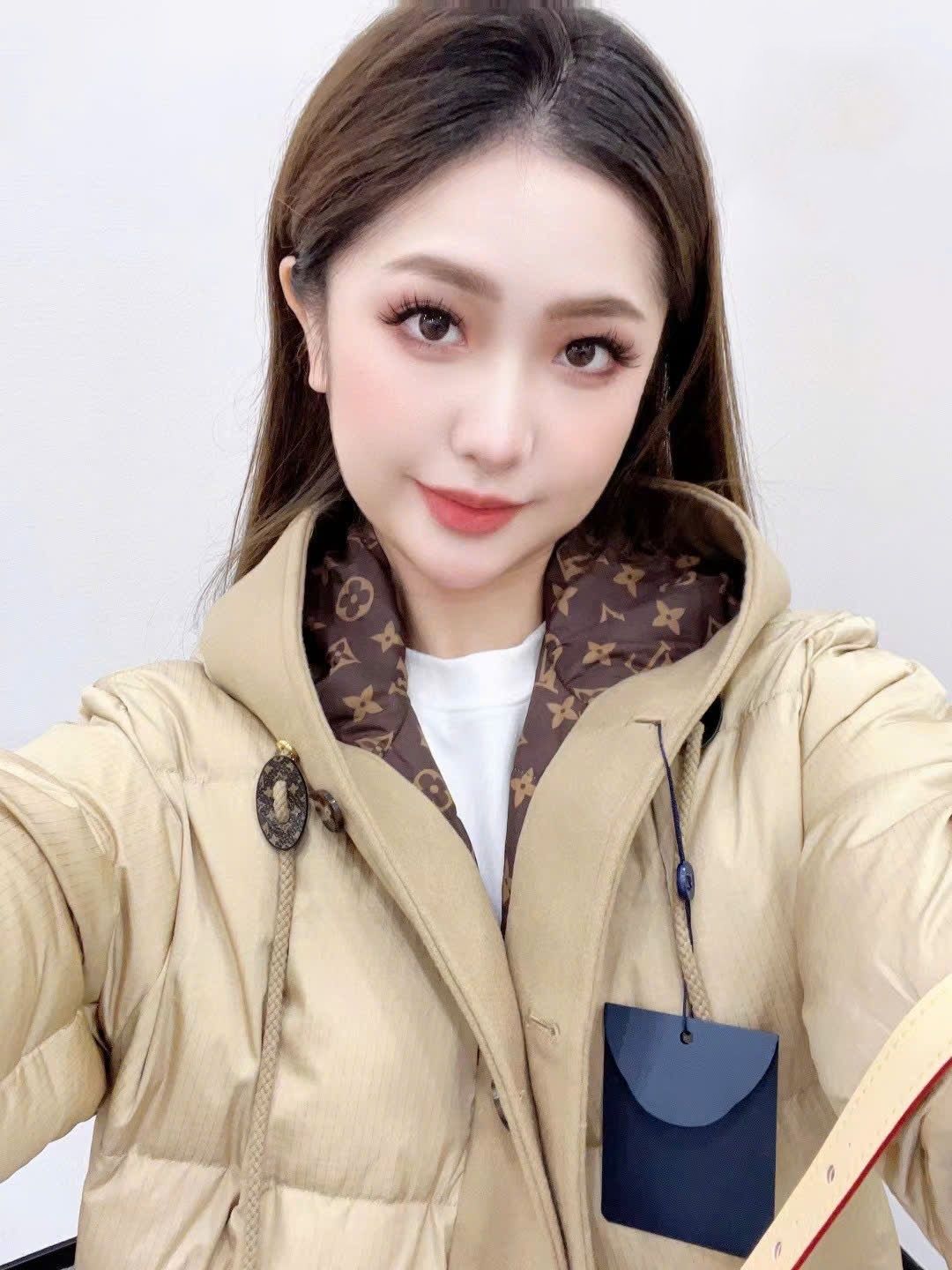 Áo khoác nữ có nón Louis Vuitton Hooded Quilted Ripstop Jacket 3