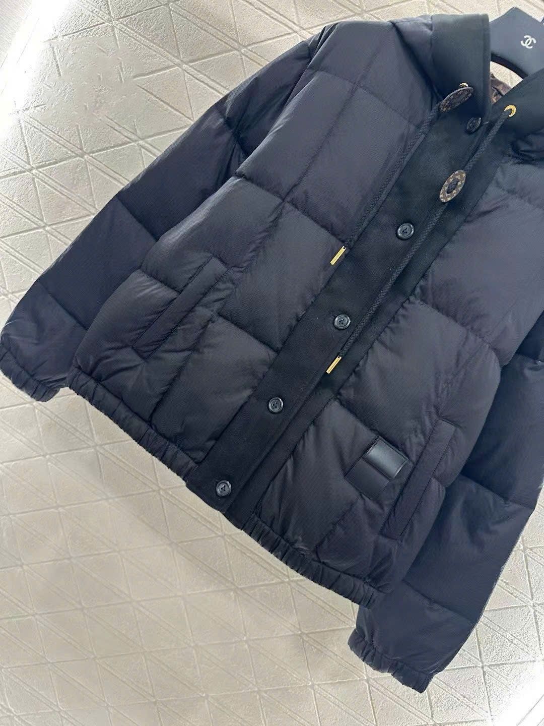 Áo khoác nữ có nón Louis Vuitton Hooded Quilted Ripstop Jacket 17