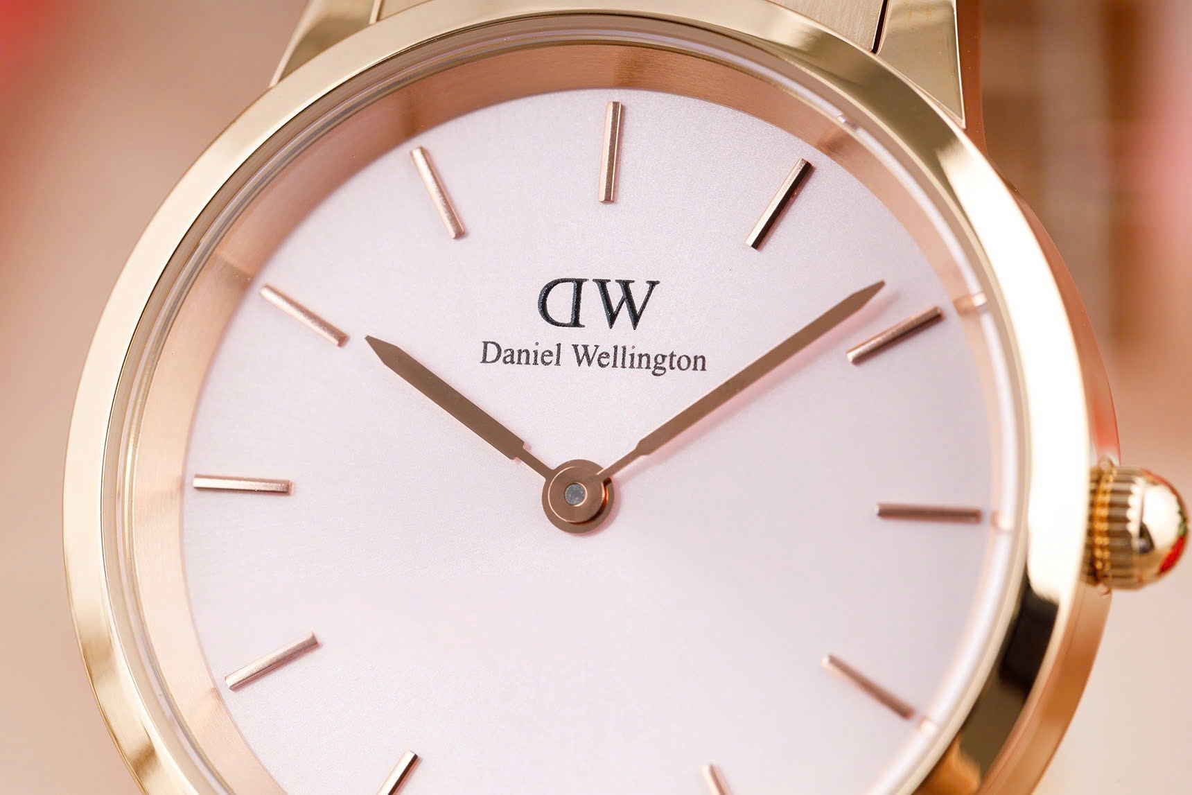 Đồng hồ đeo tay nữ Daniel Wellington Iconic Link Melrose Light Pink Dial Watch DW00100369 12