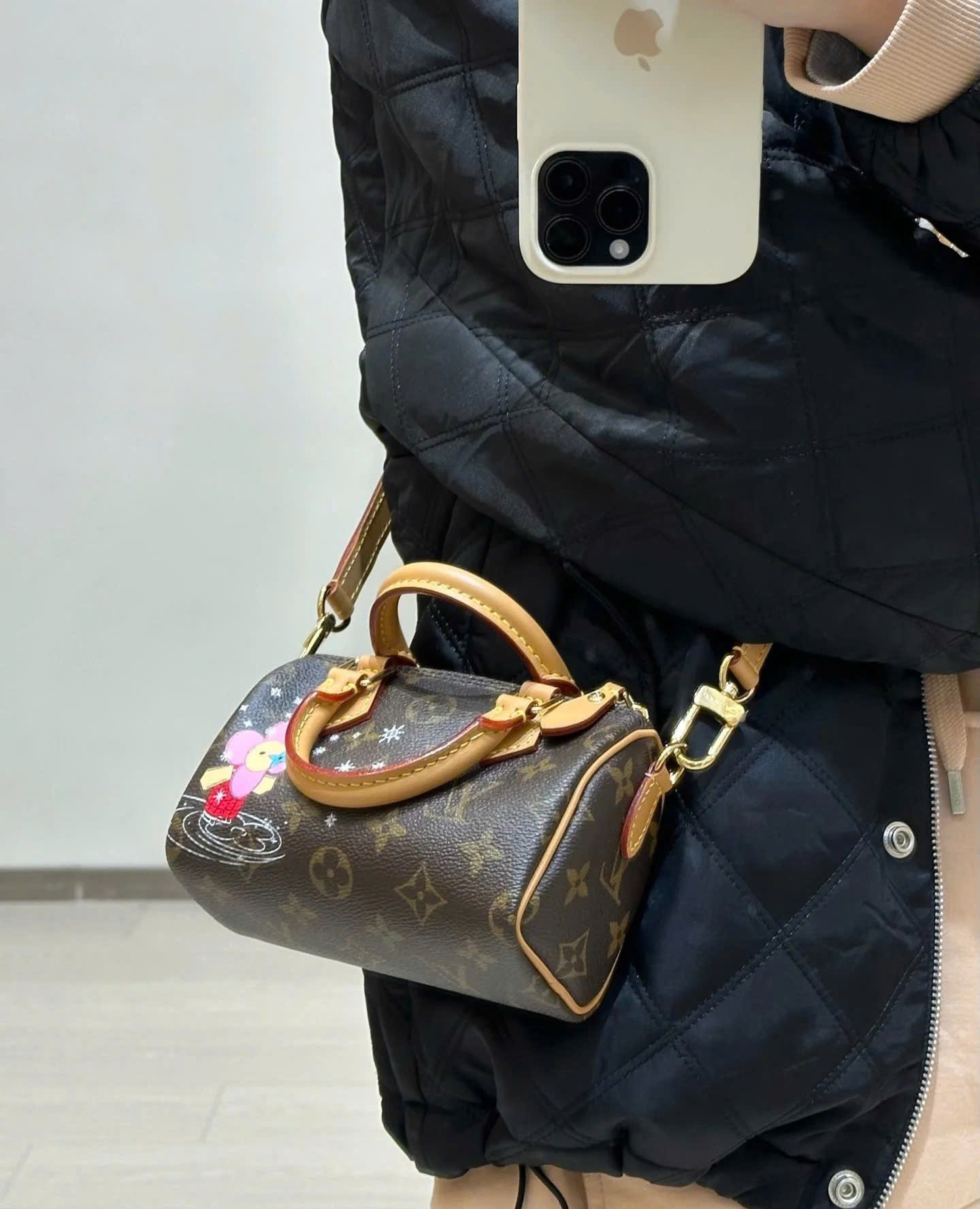 Túi đeo chéo trống LV Louis Vuitton Nano Speedy Monogram M82624 4