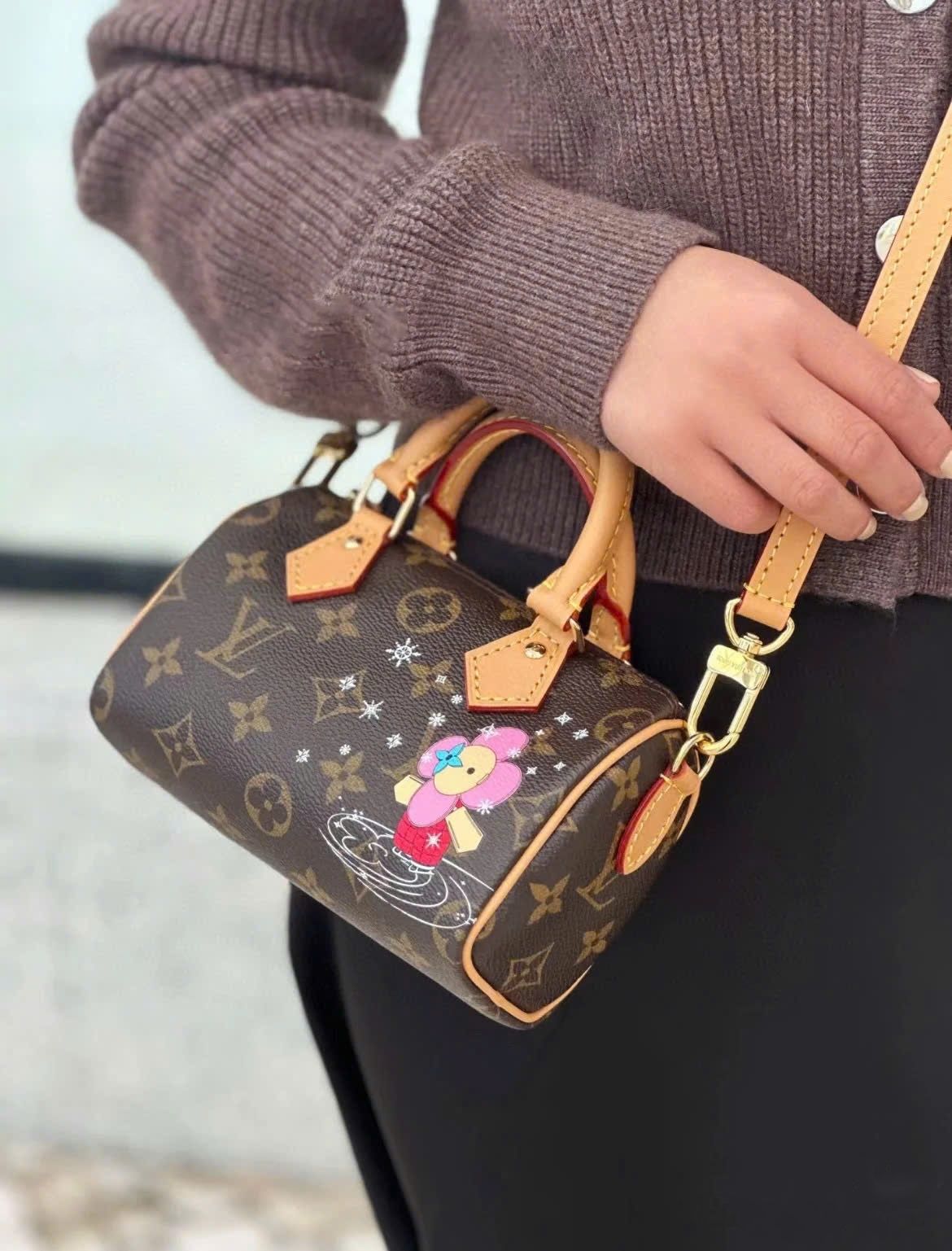 Túi đeo chéo trống LV Louis Vuitton Nano Speedy Monogram M82624 5