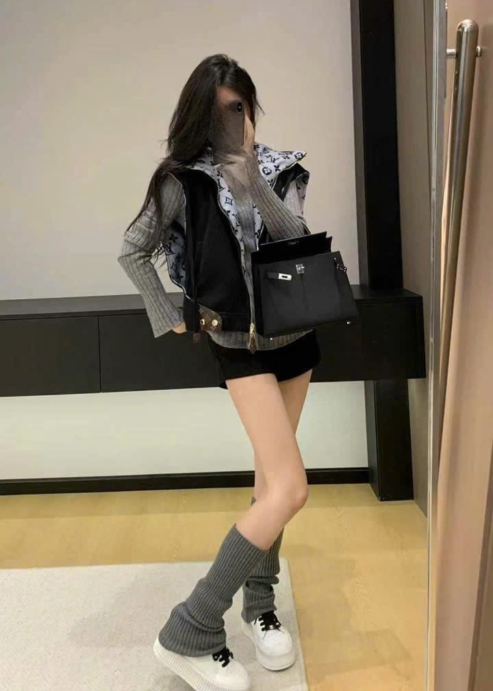 Áo khoác nữ gile có nón LV 3