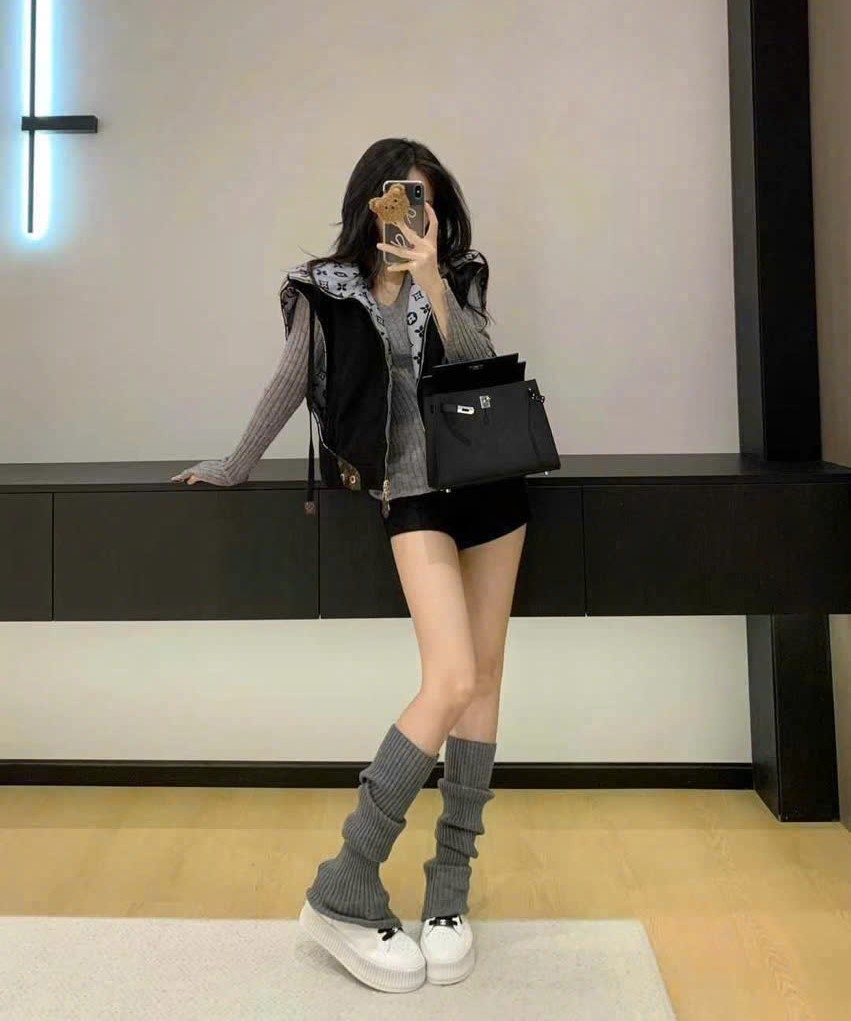 Áo khoác nữ gile có nón LV 4