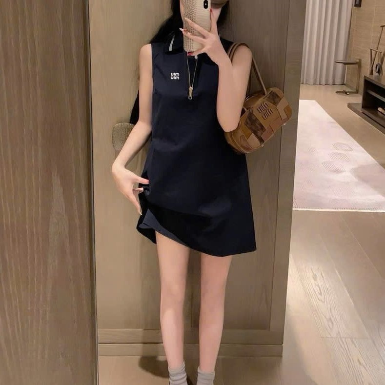 Áo đầm nữ Miu Miu sát nách cổ bẻ trắng và đen 3