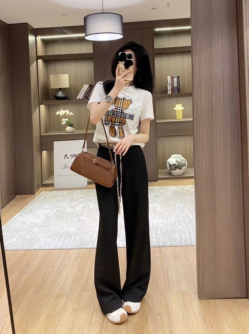 Combo áo thun in gấu teddy quần dài Burberry 3
