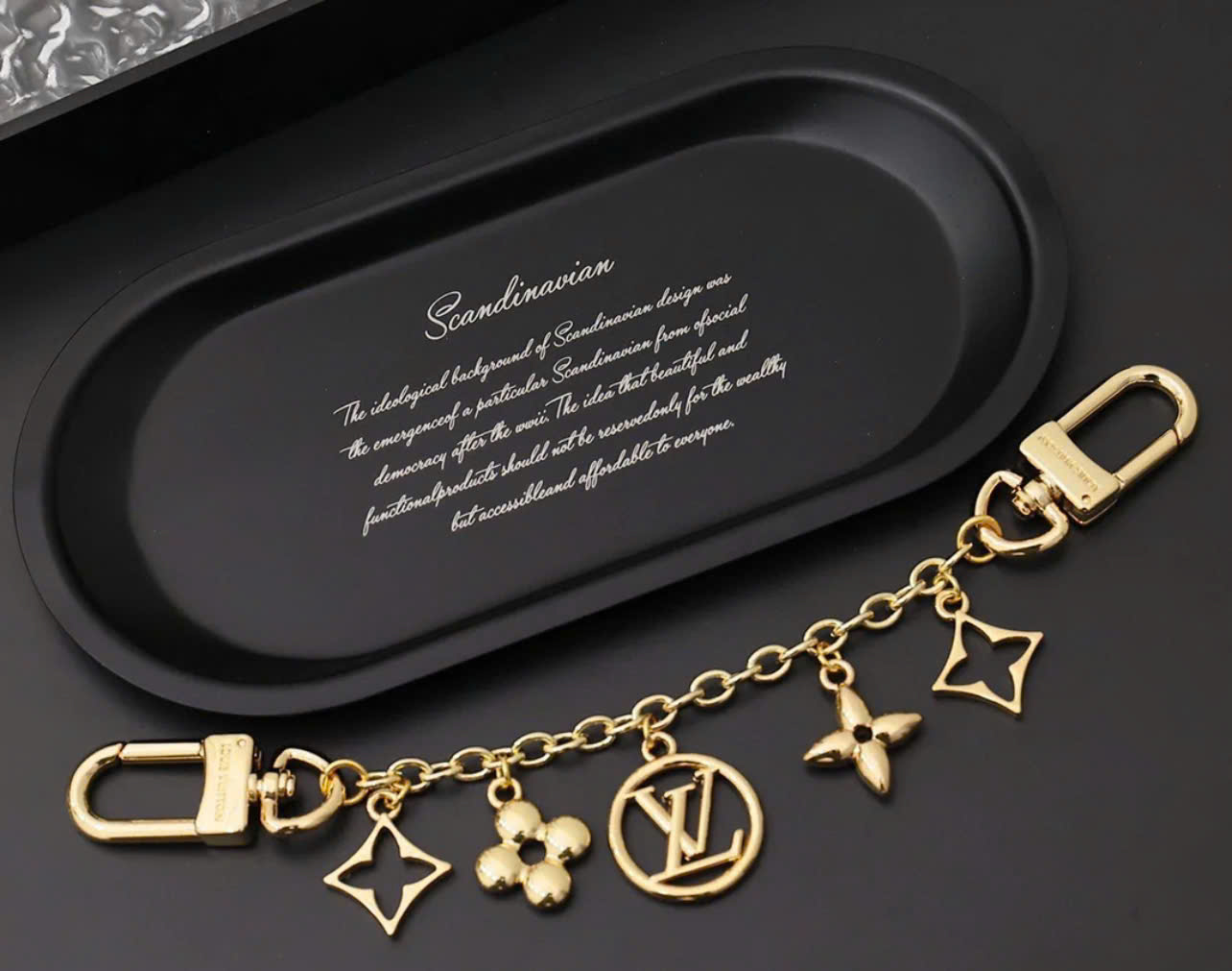 Dây đeo túi xách Louis Vuitton Fleur De Monogram Bag Charm Chain 3