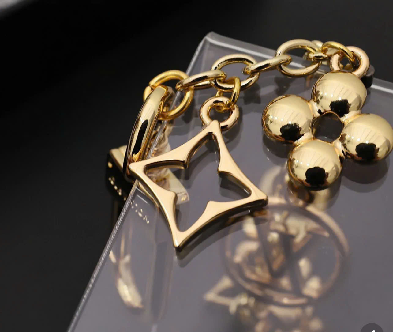 Dây đeo túi xách Louis Vuitton Fleur De Monogram Bag Charm Chain 4