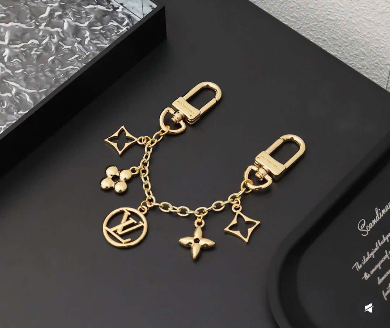 Dây đeo túi xách Louis Vuitton Fleur De Monogram Bag Charm Chain 6
